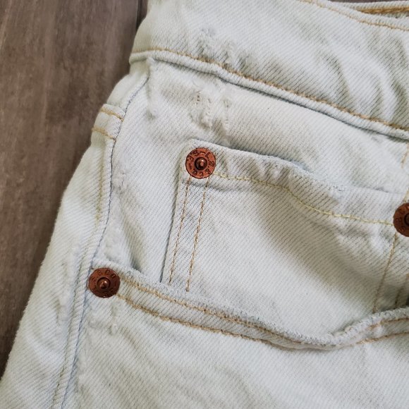 Levis 501 Short - high rise light wash denim. - Picture 5 of 12